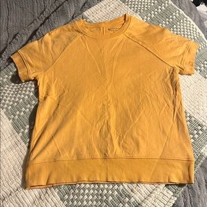 Women’s Athleta t shirt